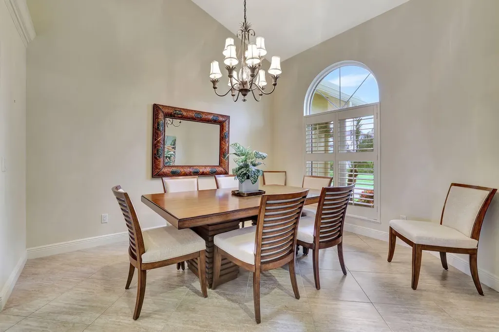 680 Thrush Court Marco Island FL 34145