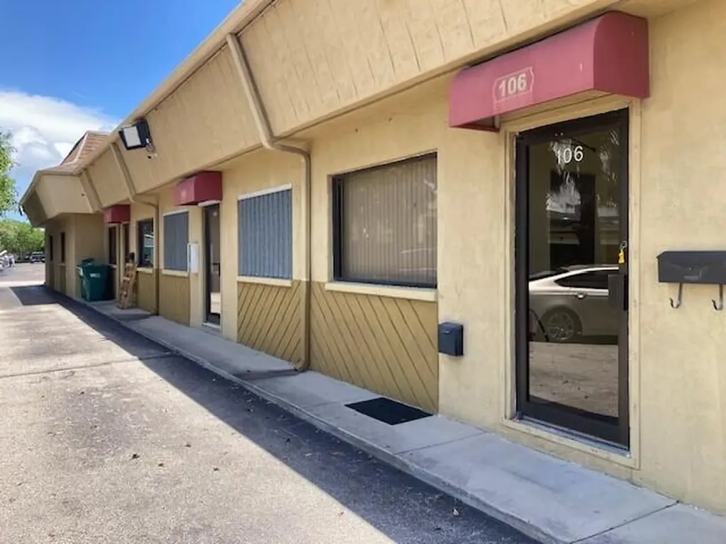 960 Chalmer Drive Marco Island FL 34145