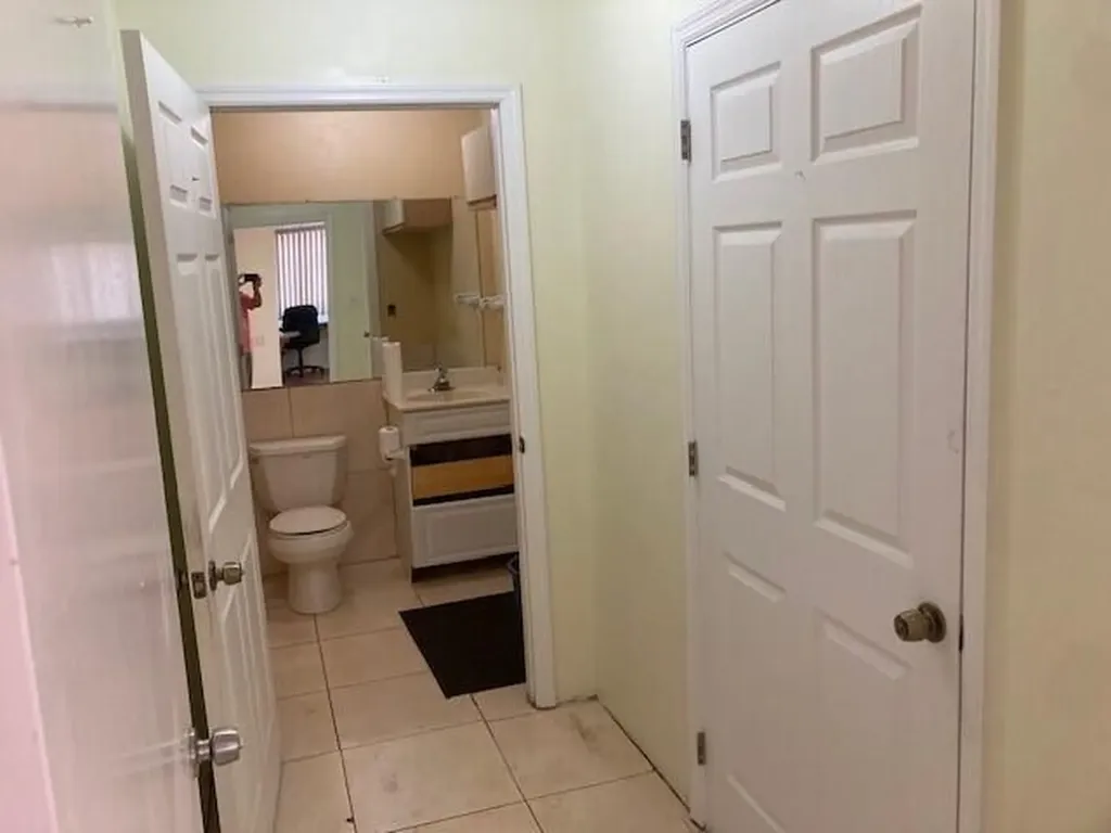 960 Chalmer Drive Marco Island FL 34145