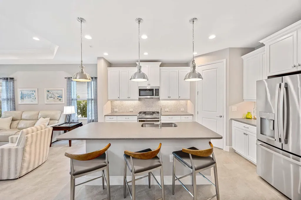 2303 Marquesa Circle Naples FL 34112