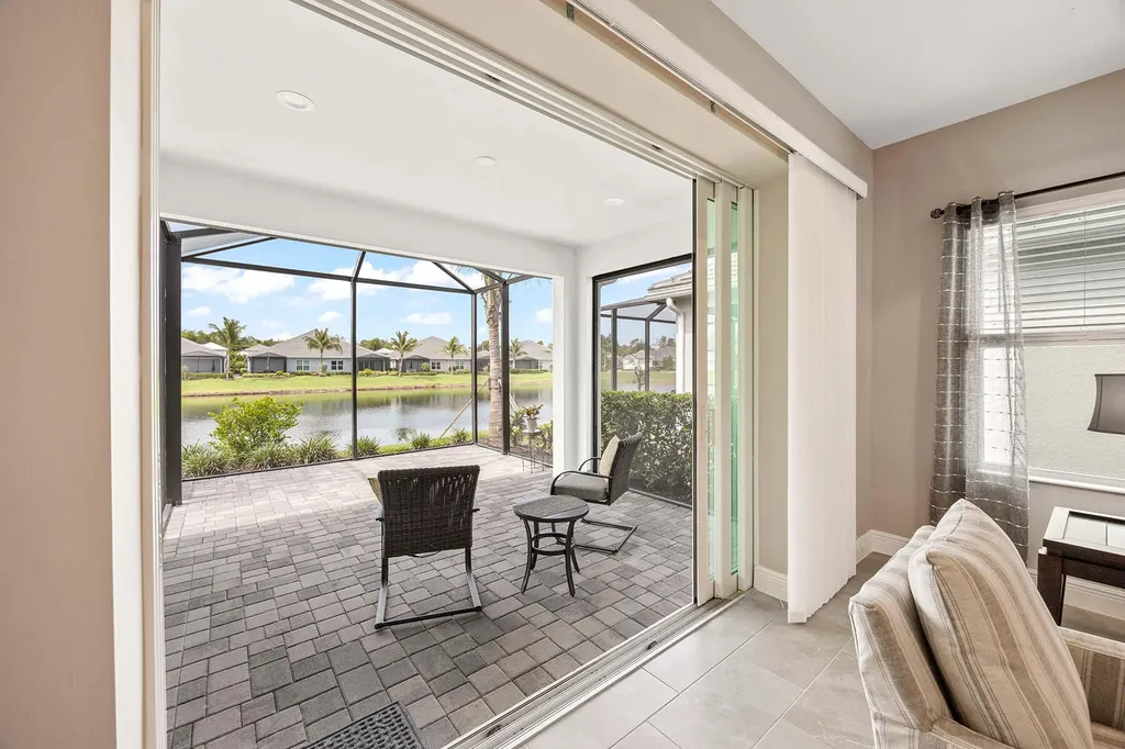 2303 Marquesa Circle Naples FL 34112