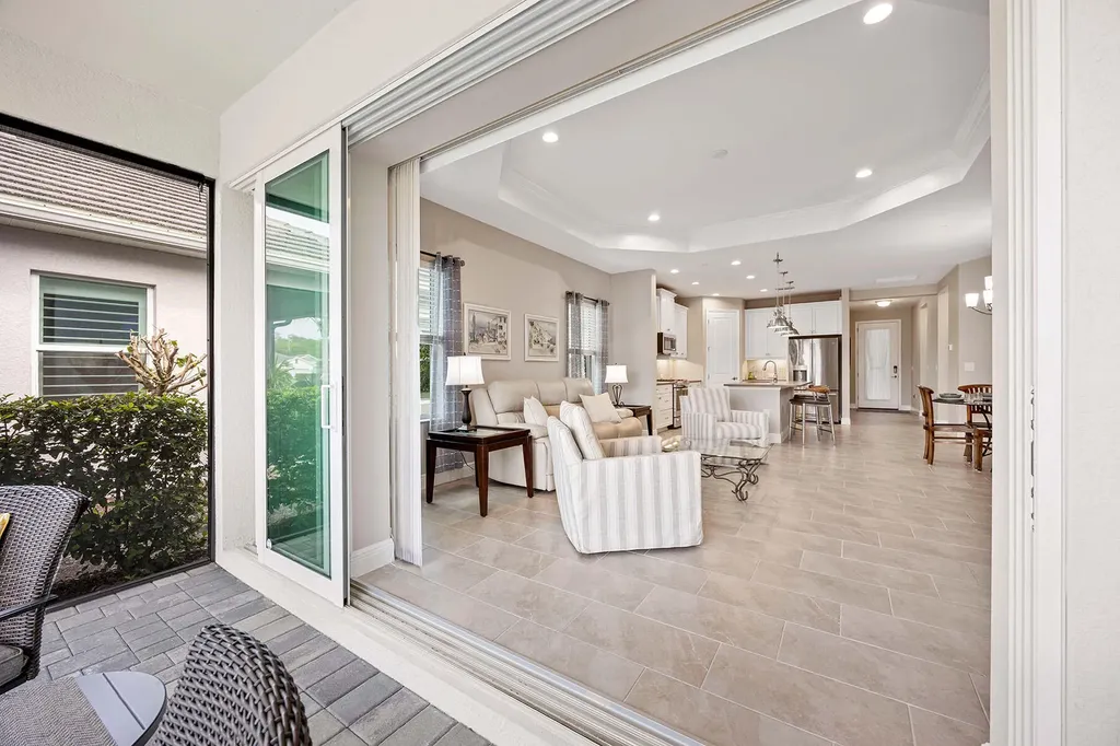 2303 Marquesa Circle Naples FL 34112