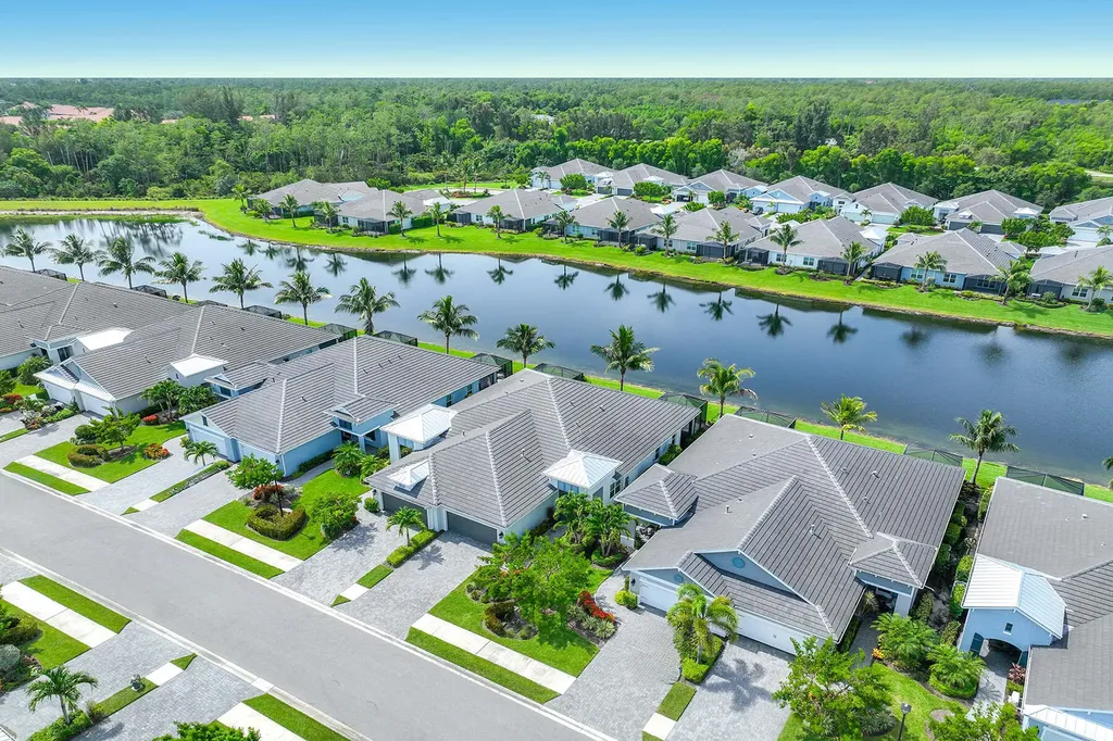 2303 Marquesa Circle Naples FL 34112