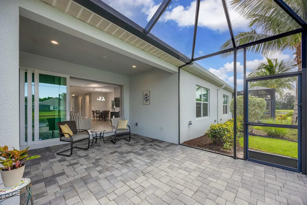 2303 Marquesa Circle Naples FL 34112