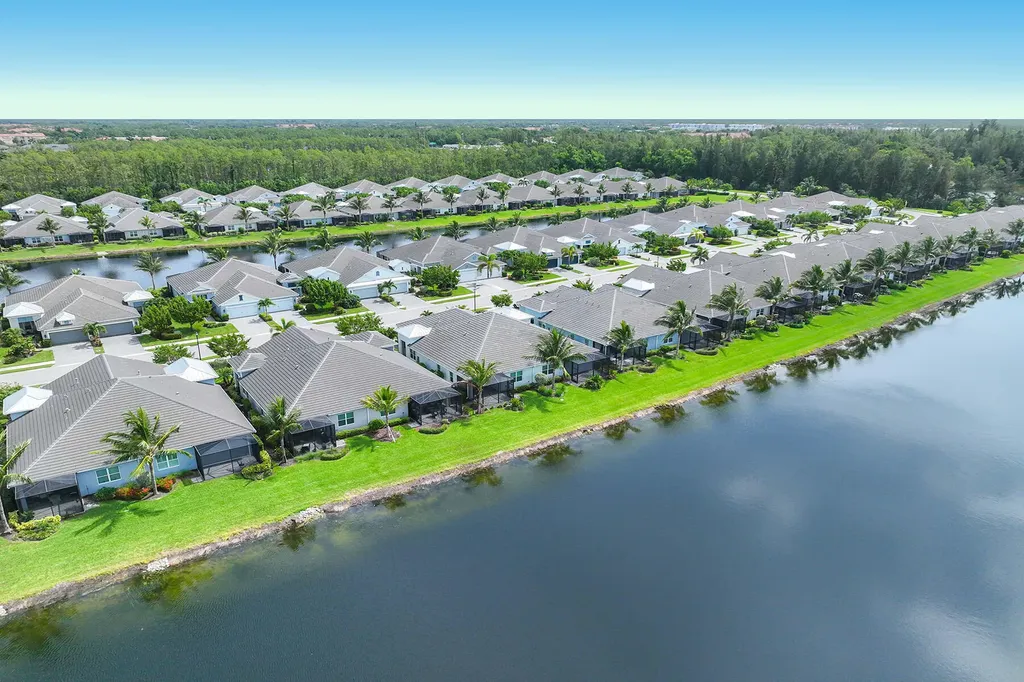 2303 Marquesa Circle Naples FL 34112