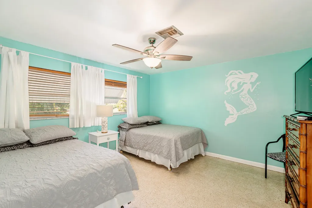 211 W Flamingo Circle Marco Island FL 34145