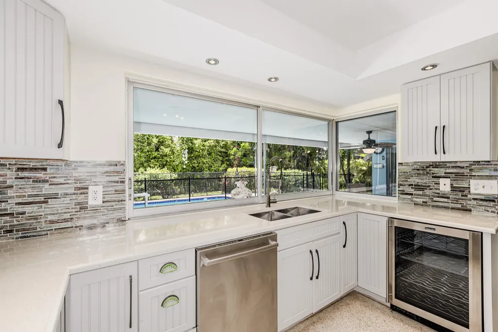 211 W Flamingo Circle Marco Island FL 34145