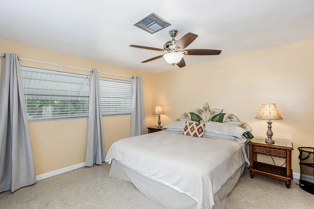 211 W Flamingo Circle Marco Island FL 34145