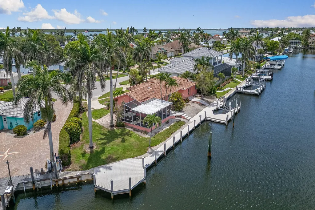 848 Buttonwood Court Marco Island FL 34145