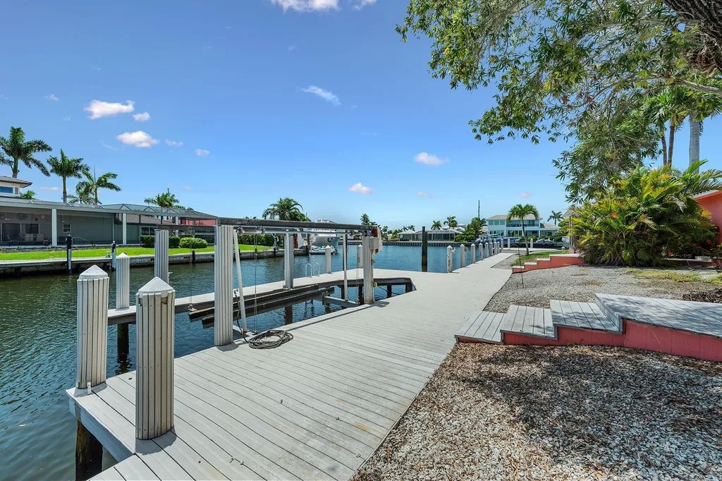 848 Buttonwood Court Marco Island FL 34145