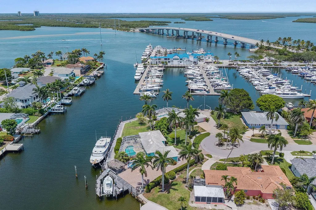 849 Buttonwood Court Marco Island FL 34145