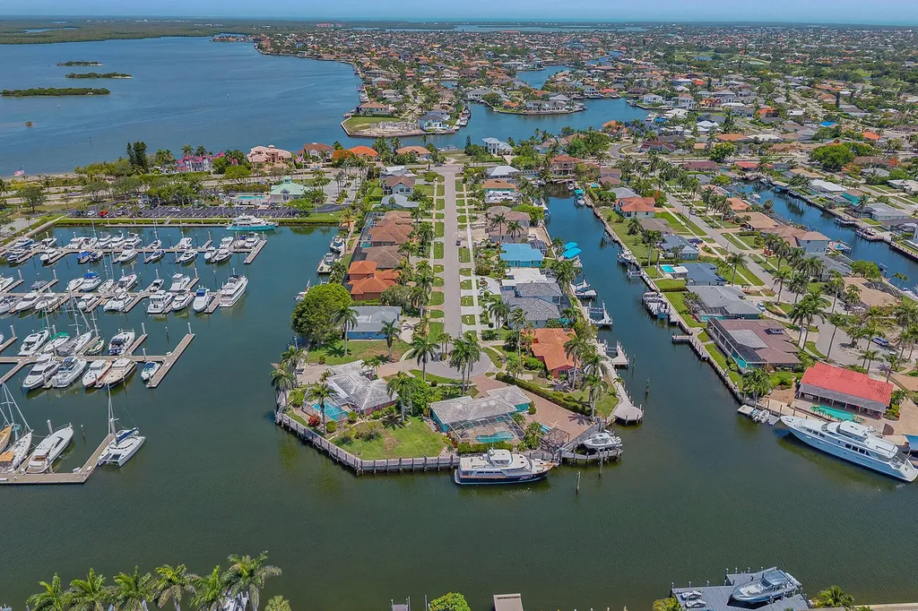 849 Buttonwood Court Marco Island FL 34145