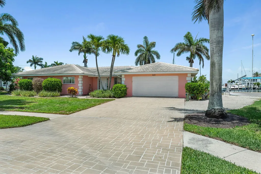 849 Buttonwood Court Marco Island FL 34145