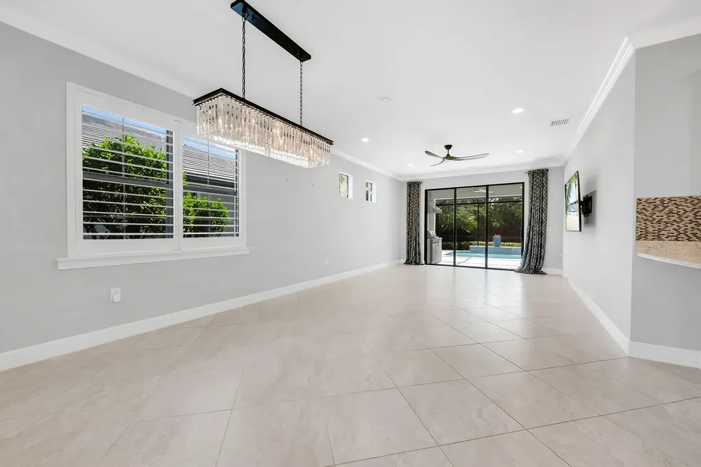 7690 Jacaranda Lane Naples FL 34114