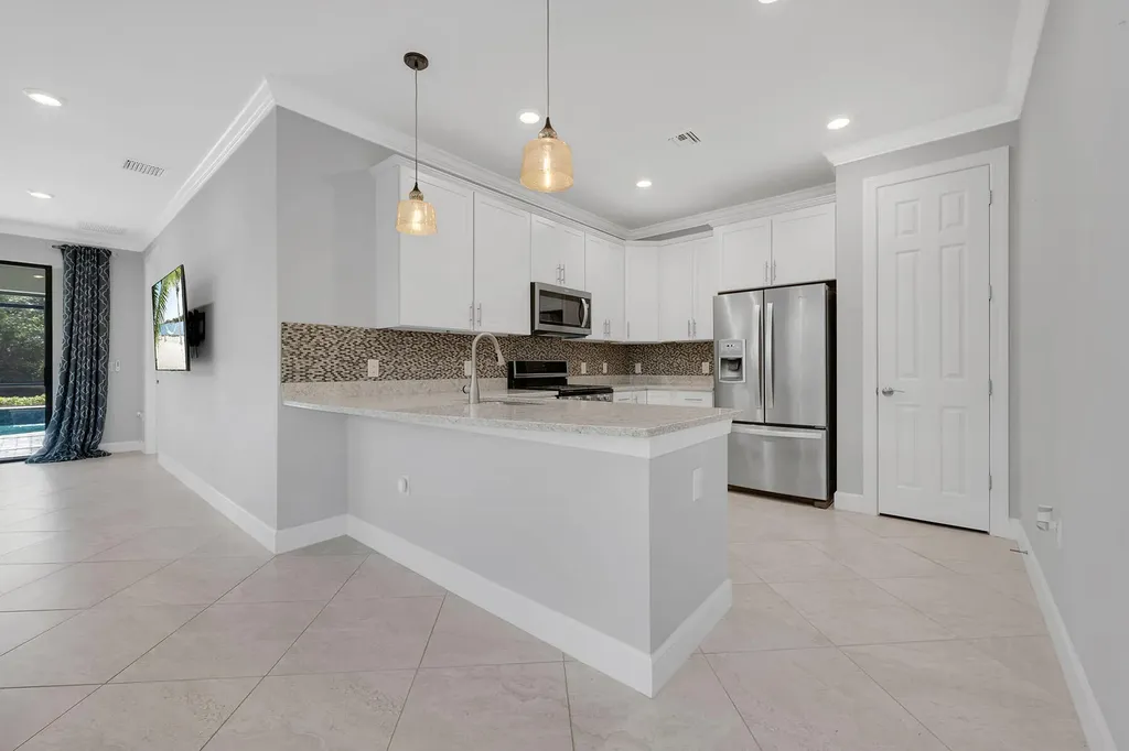 7690 Jacaranda Lane Naples FL 34114