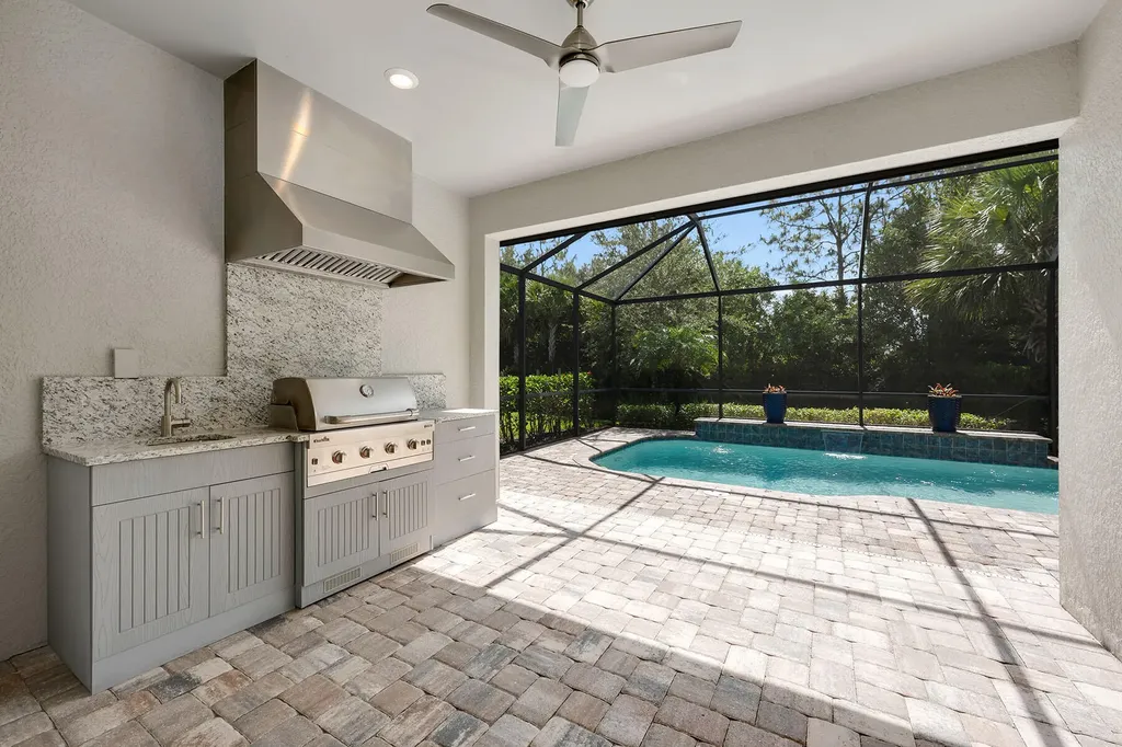 7690 Jacaranda Lane Naples FL 34114