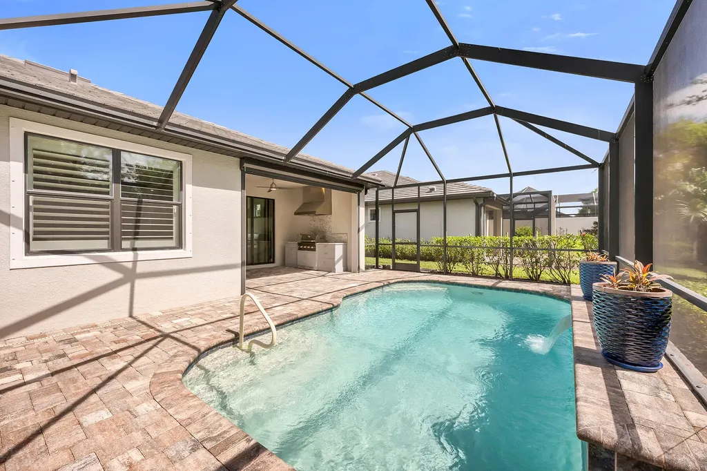 7690 Jacaranda Lane Naples FL 34114