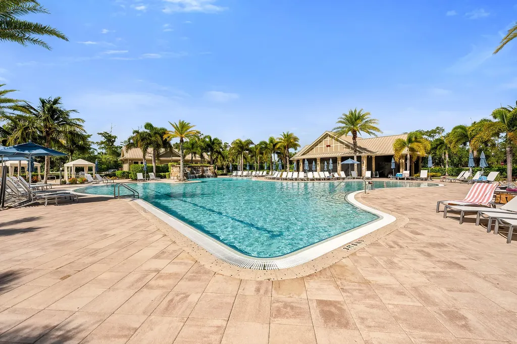 7690 Jacaranda Lane Naples FL 34114