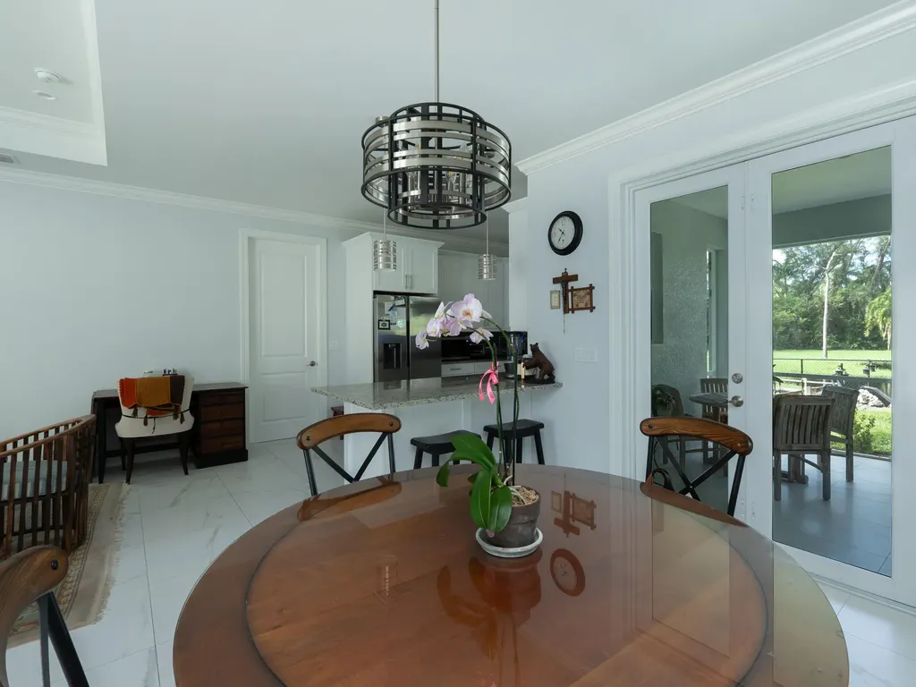 260 Price Street Naples FL 34113