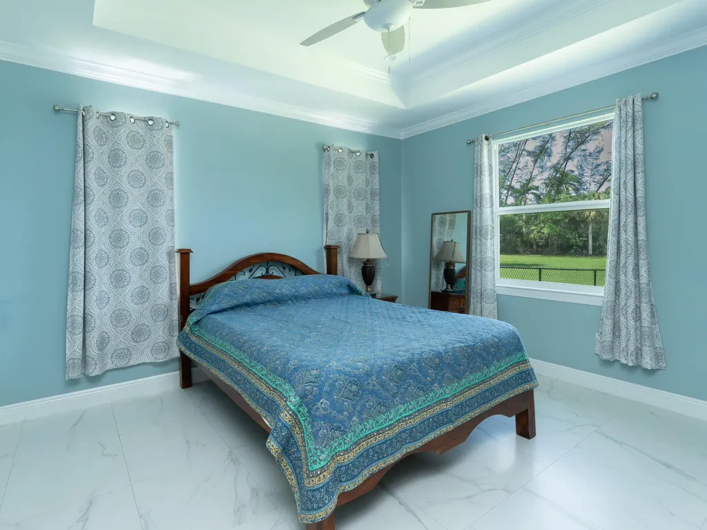 260 Price Street Naples FL 34113