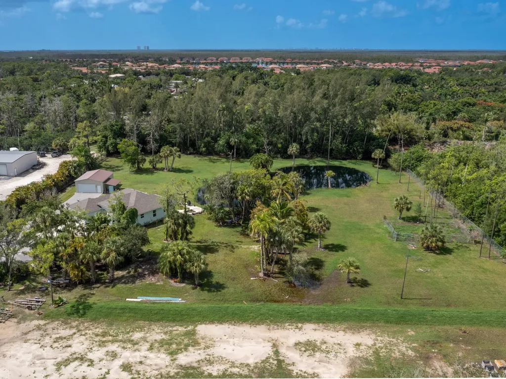 260 Price Street Naples FL 34113