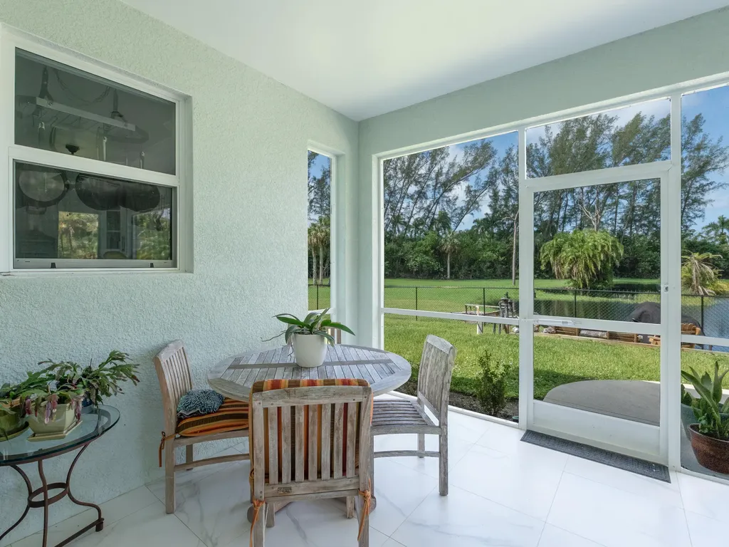 260 Price Street Naples FL 34113