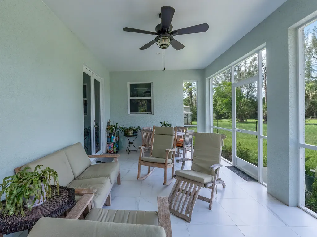 260 Price Street Naples FL 34113