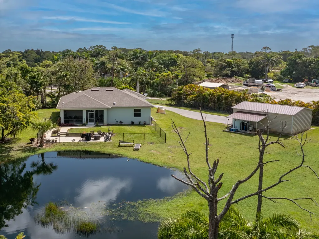 260 Price Street Naples FL 34113