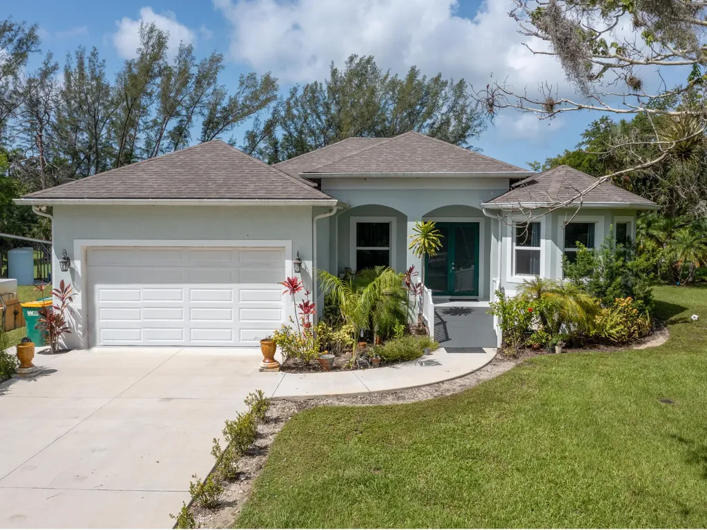 260 Price Street Naples FL 34113