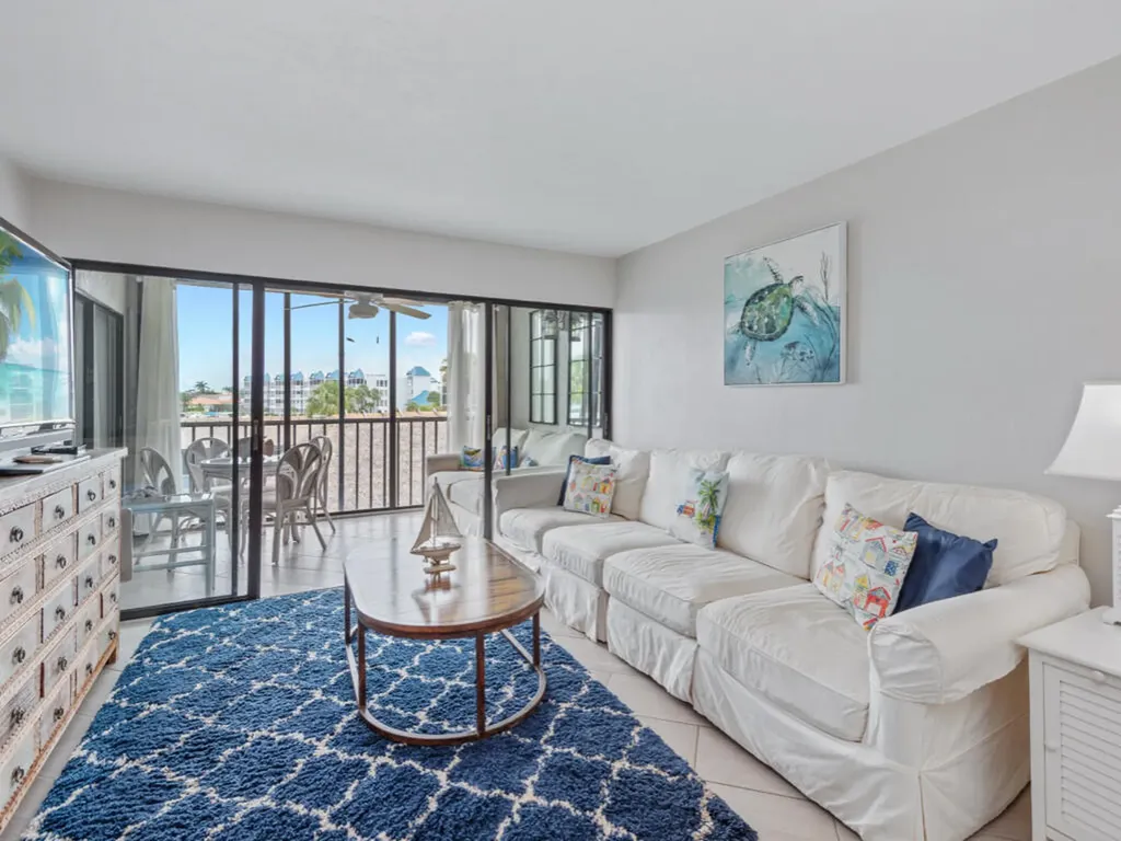 1019 Anglers Cove Marco Island FL 34145