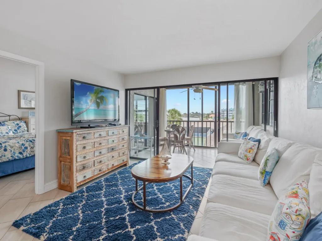 1019 Anglers Cove Marco Island FL 34145