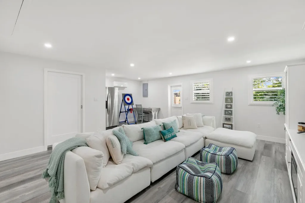 700 100th Avenue N Naples FL 34108