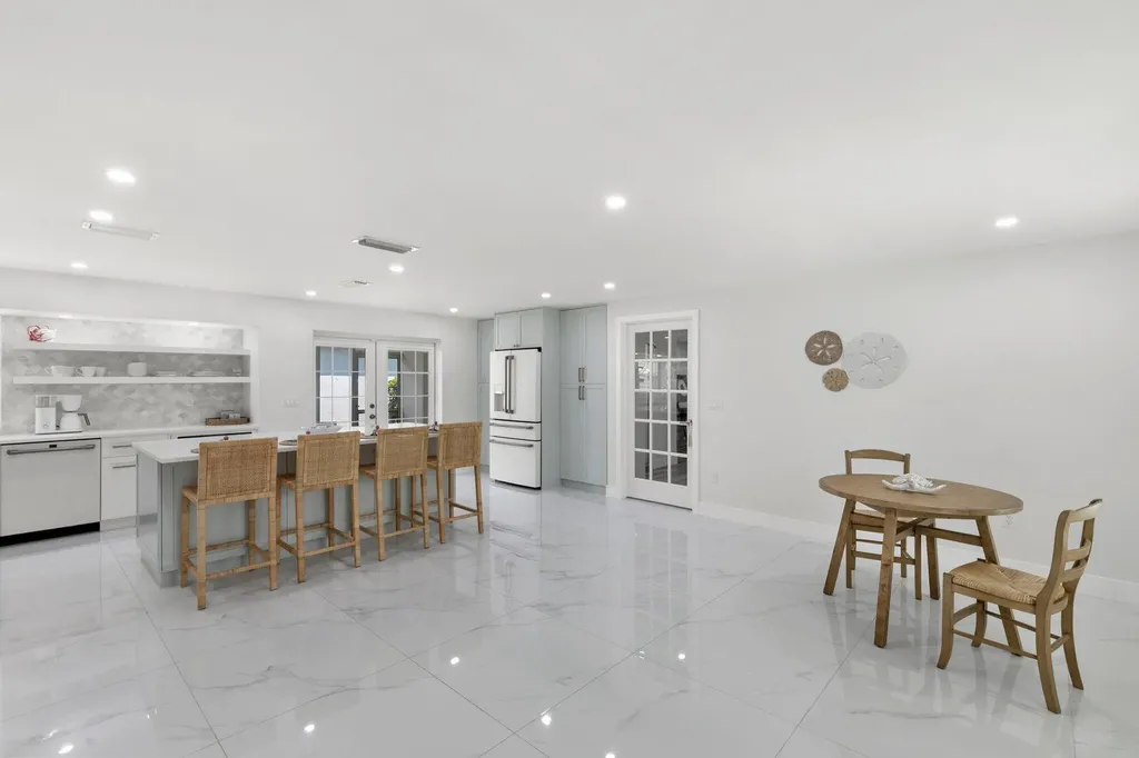 700 100th Avenue N Naples FL 34108