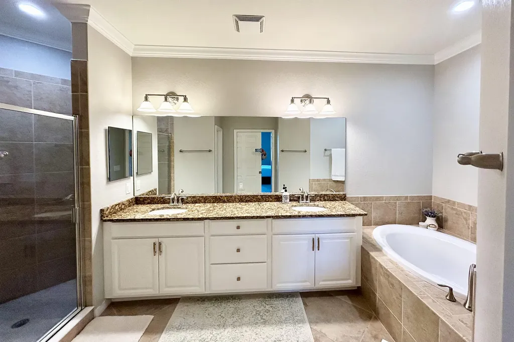 3153 Aviamar Circle Naples FL 34114