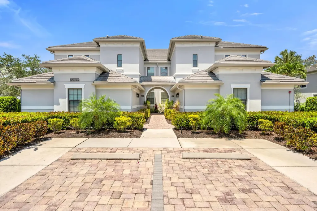 12009 Covent Garden Court Naples FL 34120