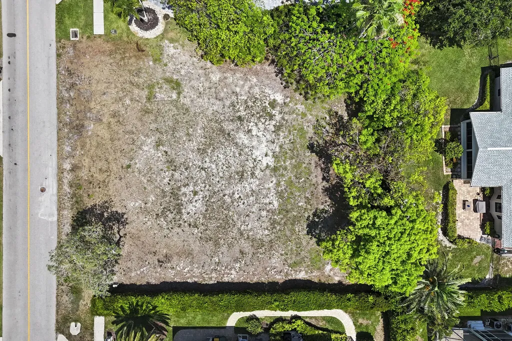 574 Tigertail Court Marco Island FL 34145