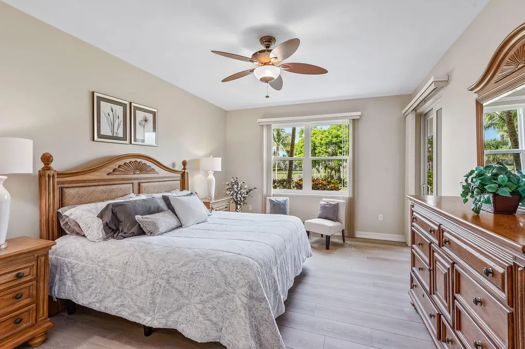 1263 Rialto Way Naples FL 34114