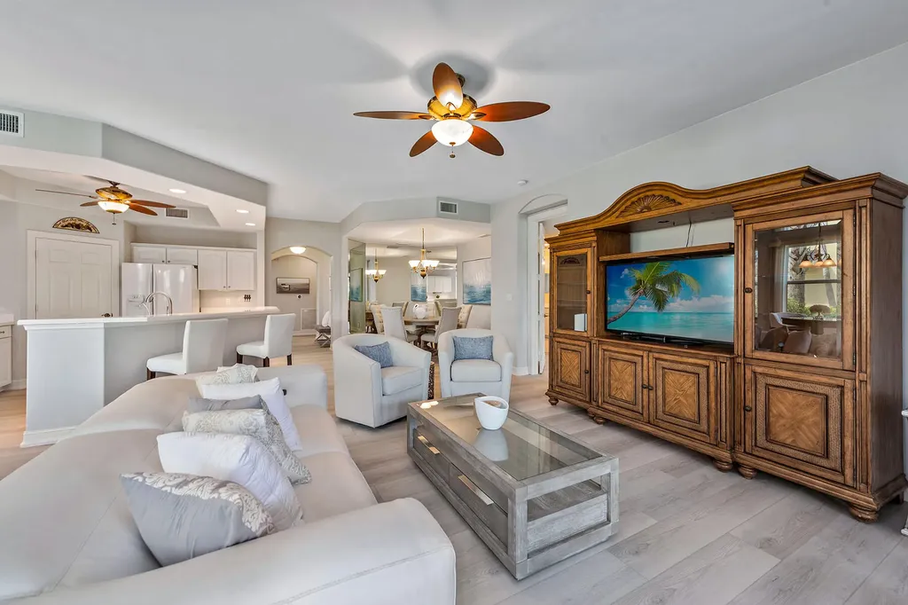 1263 Rialto Way Naples FL 34114