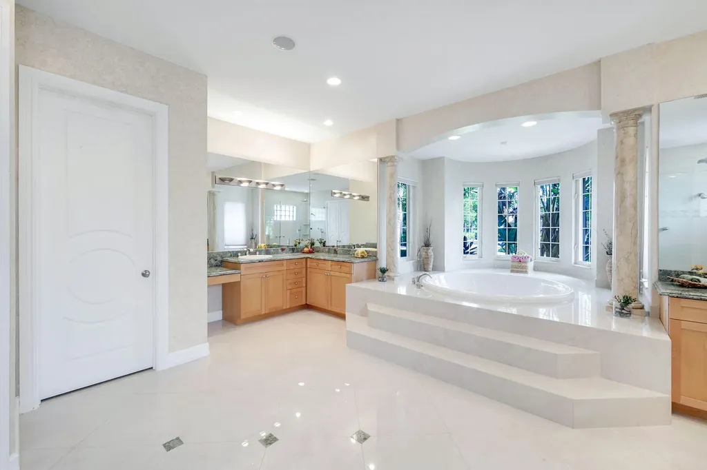 1658 Mcilvaine Court Marco Island FL 34145