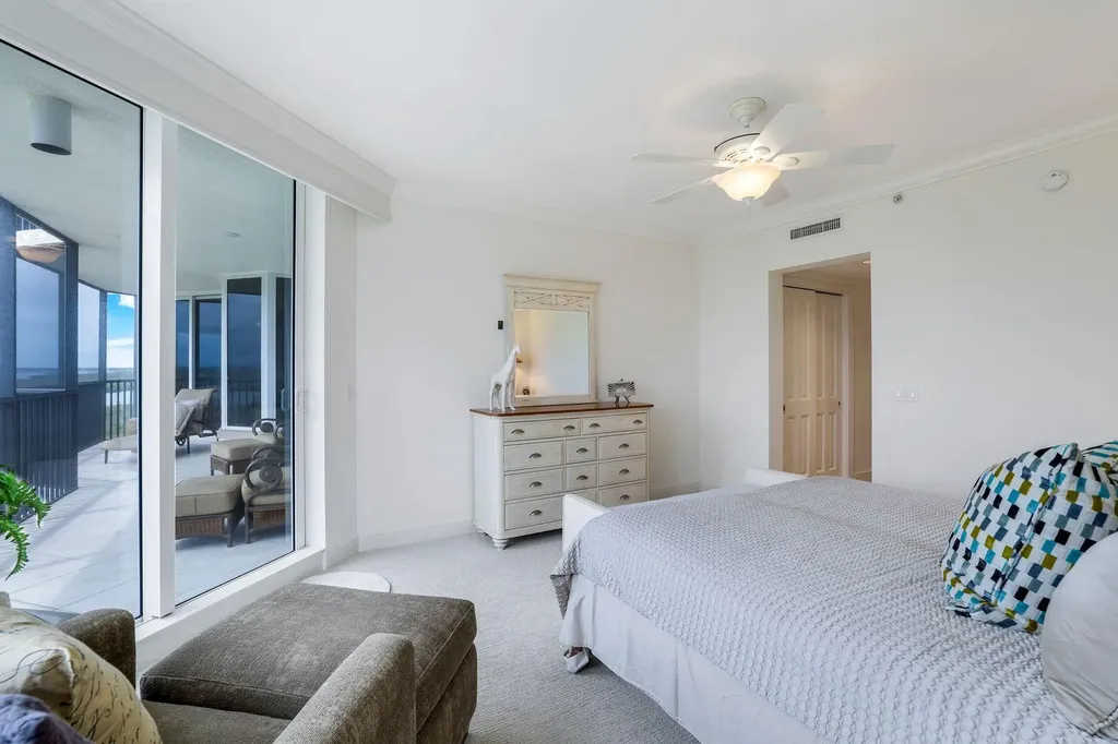 1060 Borghese Lane Naples FL 34114