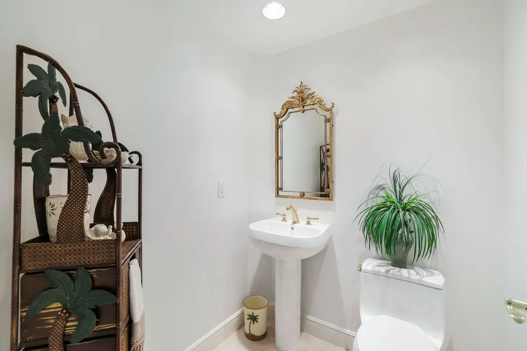 1060 Borghese Lane Naples FL 34114