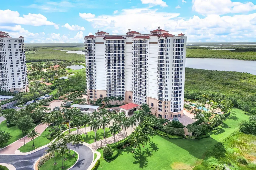 1060 Borghese Lane Naples FL 34114