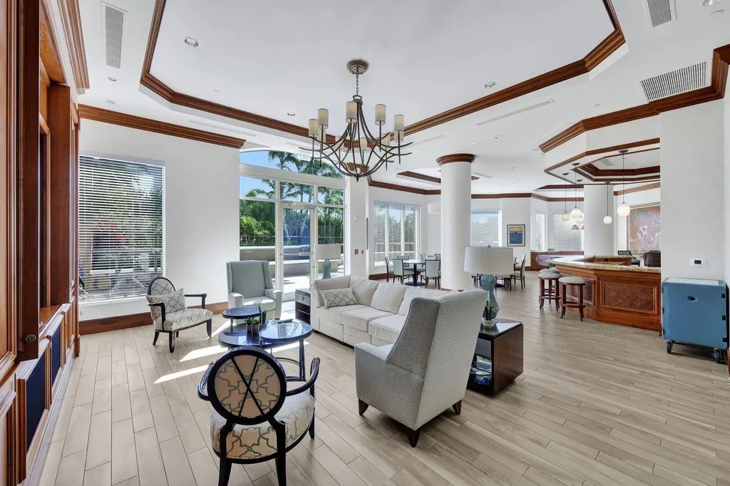 1060 Borghese Lane Naples FL 34114