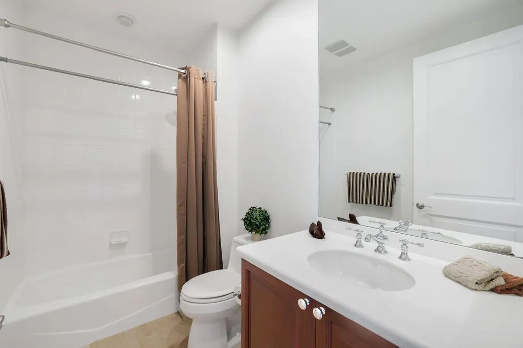 1050 Borghese Lane Naples FL 34114