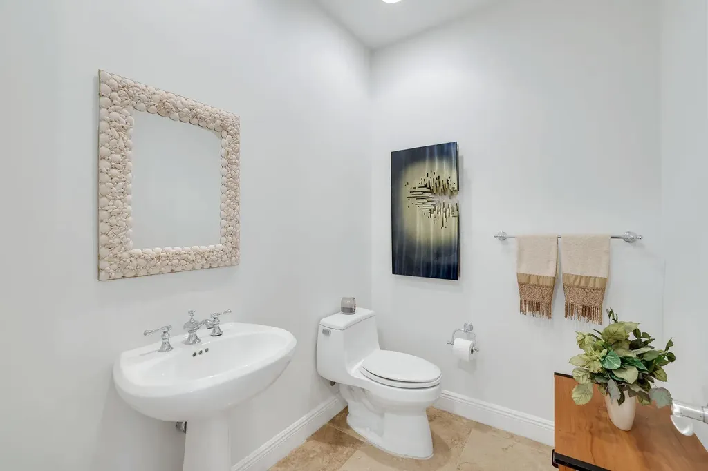 1050 Borghese Lane Naples FL 34114