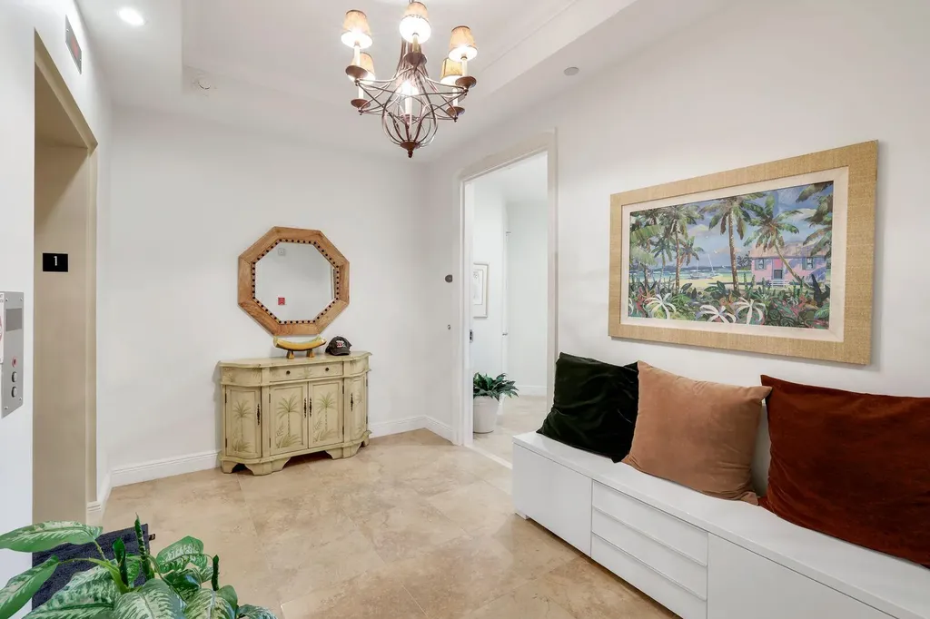 1050 Borghese Lane Naples FL 34114