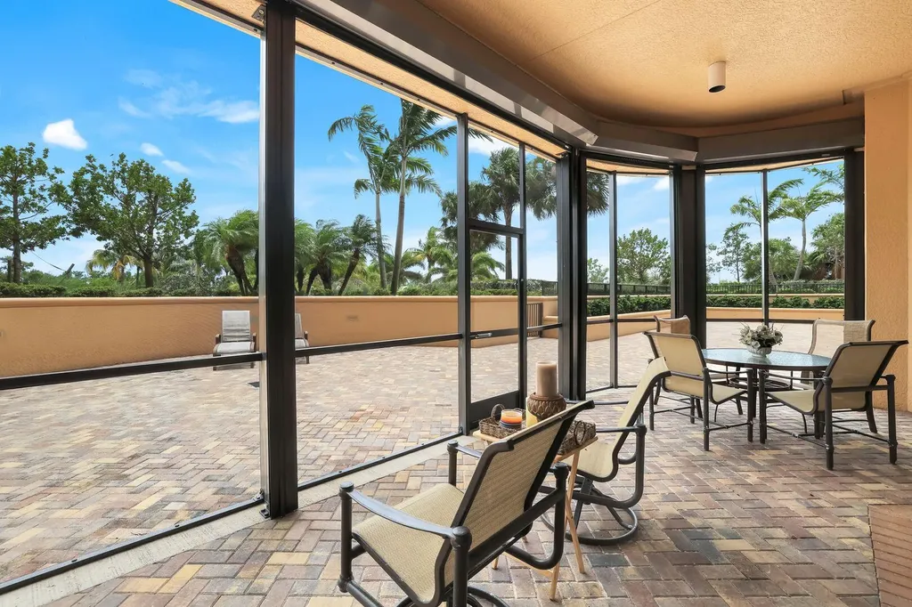 1050 Borghese Lane Naples FL 34114