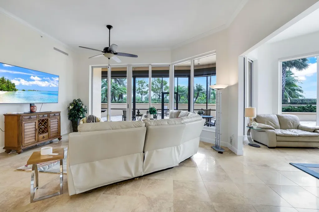 1050 Borghese Lane Naples FL 34114