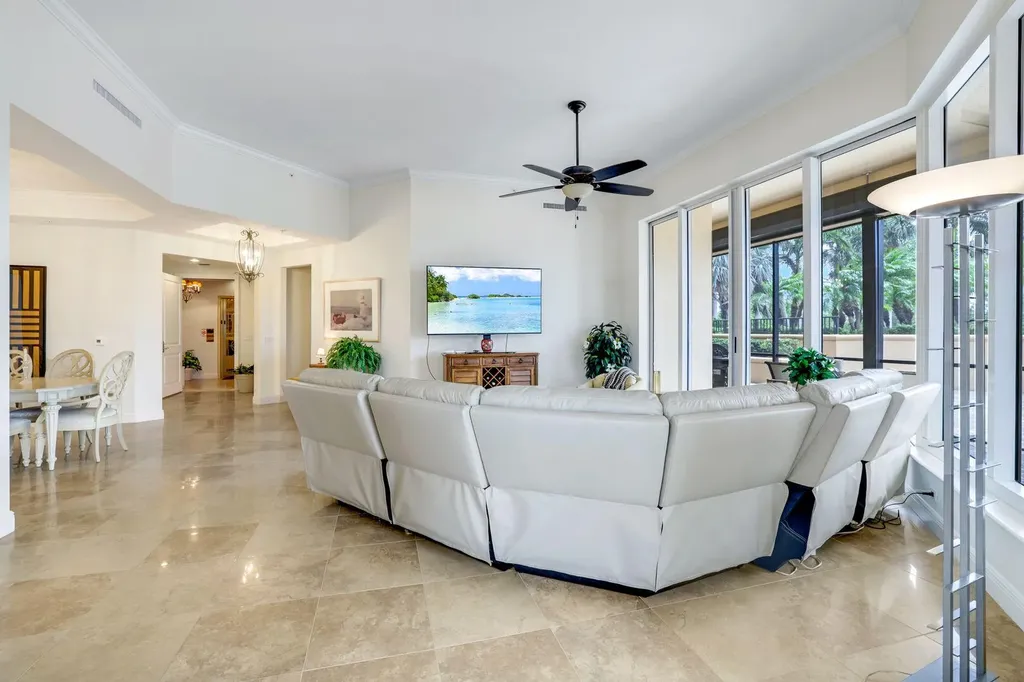 1050 Borghese Lane Naples FL 34114