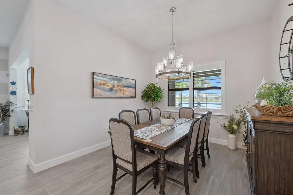 2703 Aviamar Circle Naples FL 34114